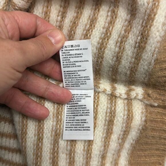 AE M & XL Festive Feels White Tan Stripe Super Soft Crew Sweater - Picture 16 of 16